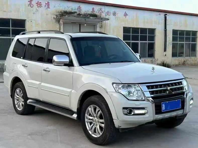 三菱帕杰罗 正面外观二