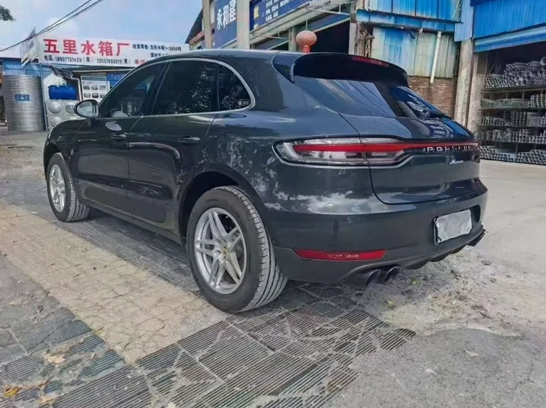 保时捷Macan 后面外观二