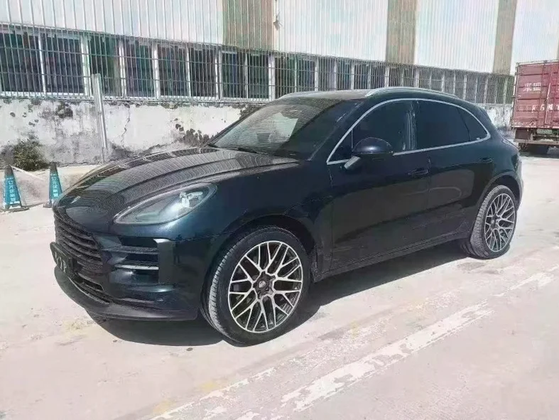 保时捷Macan 正面外观三