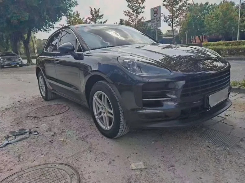 保时捷Macan 正面外观二