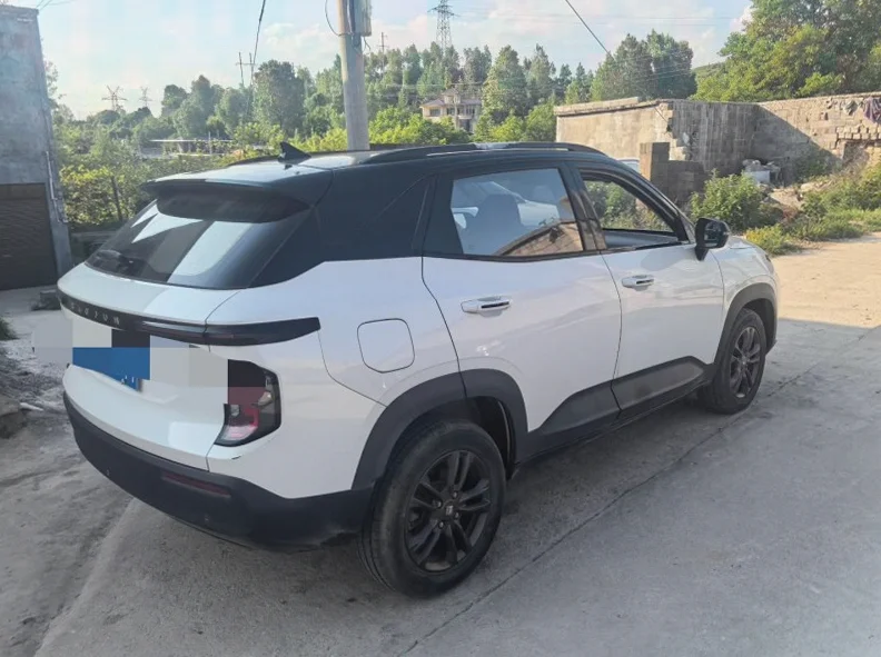 宝骏RS3 后面外观二