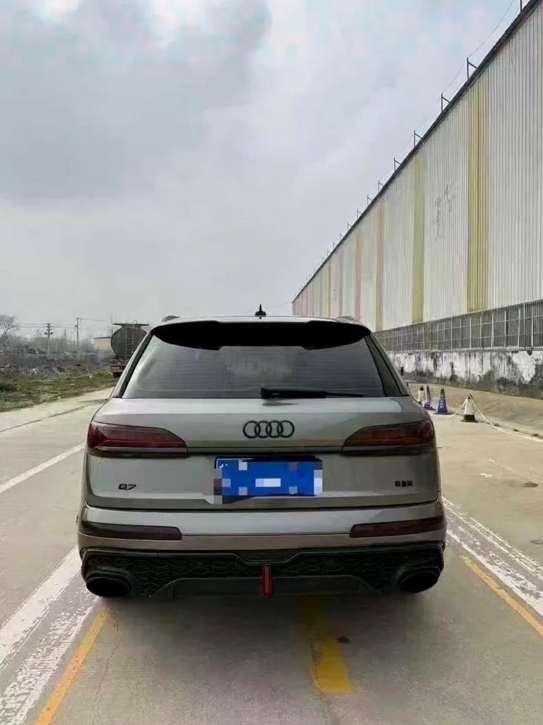 奥迪Q7 驾驶室