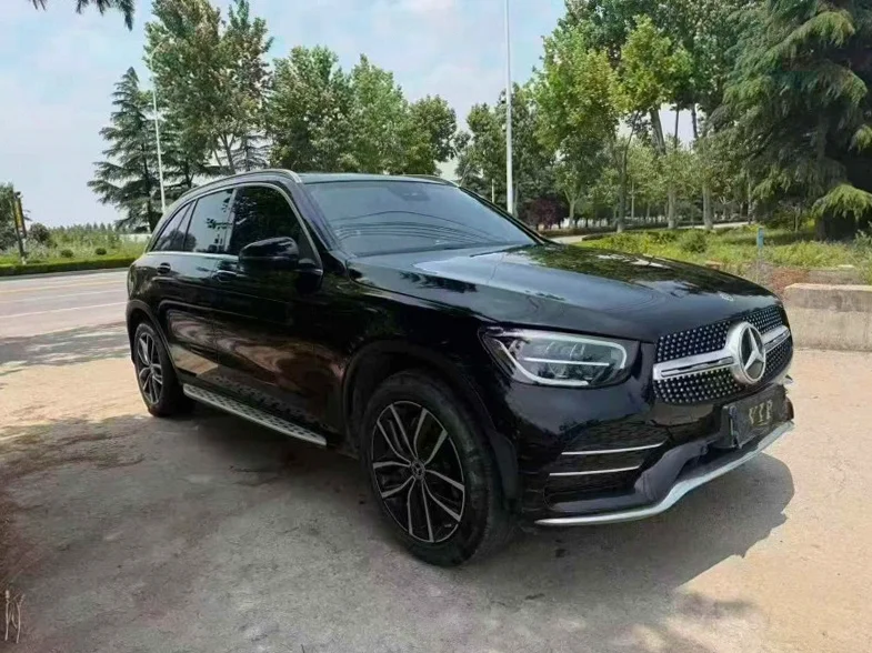 奔驰GLC 正面外观二
