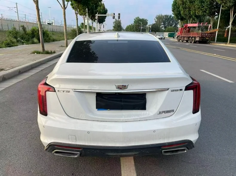 凯迪拉克CT5 后面外观二