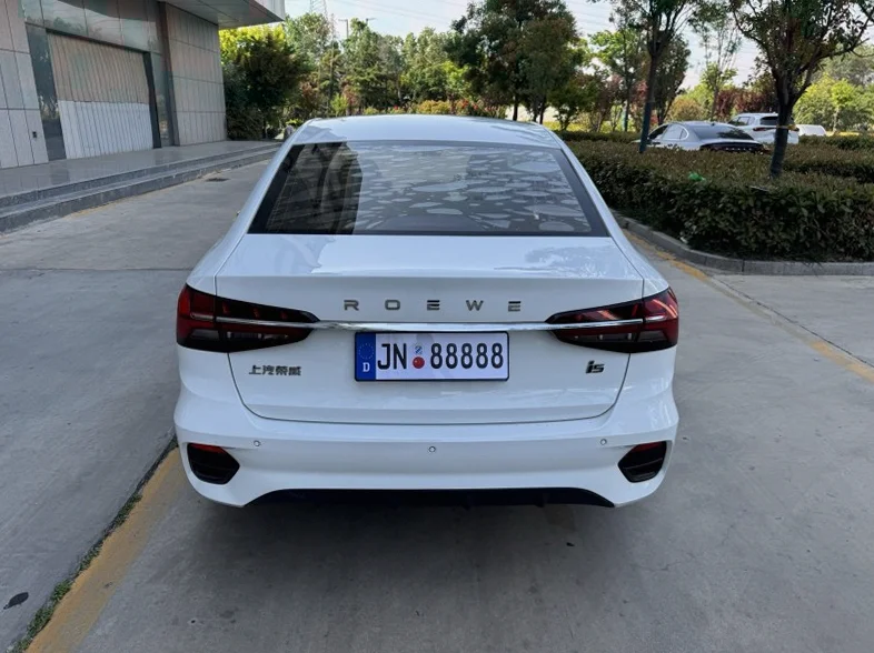 荣威i5 后面外观二