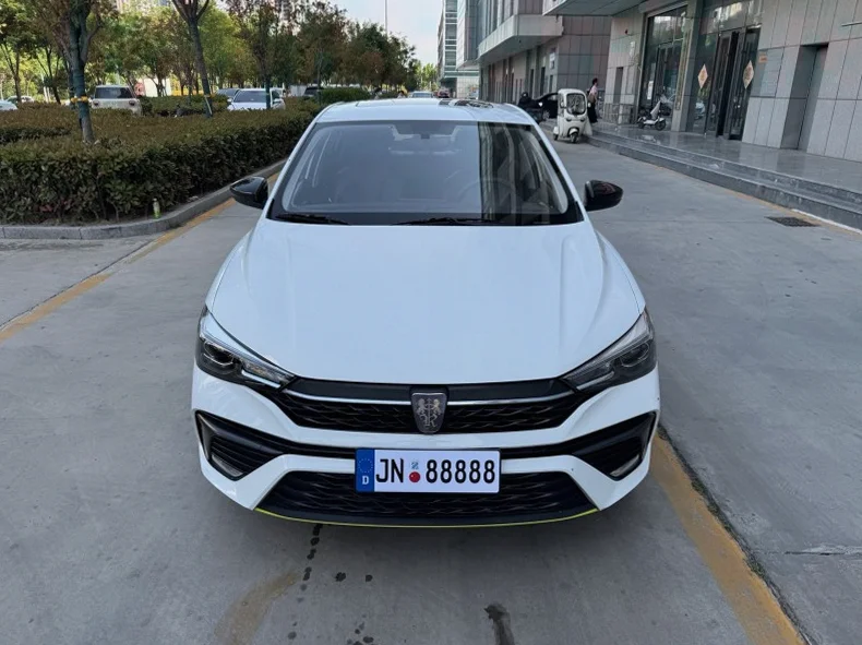 22年荣威i5 1.5L CVT铂金版