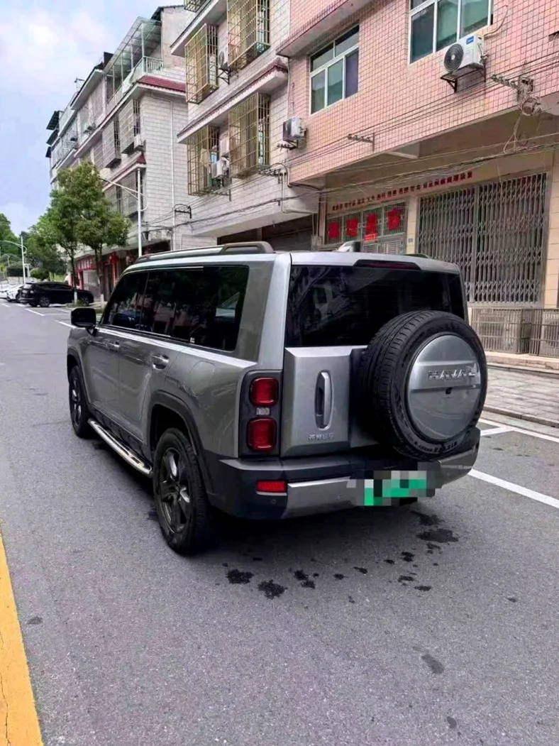 哈弗猛龙 后面外观三