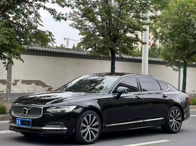 沃尔沃S90 正面外观三
