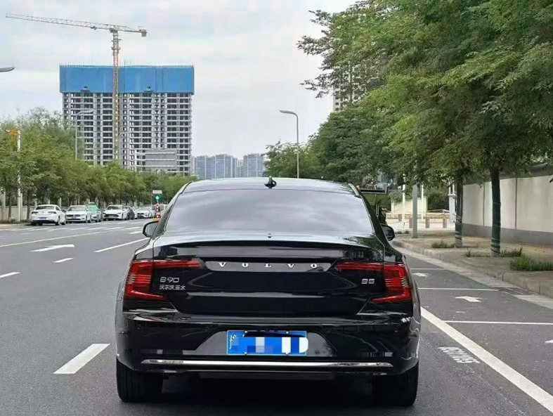 沃尔沃S90 驾驶室