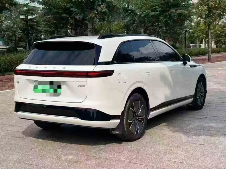 小鹏汽车G9 后面外观三
