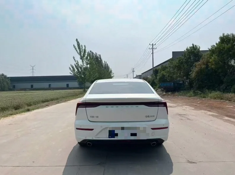 奔腾B70 驾驶室