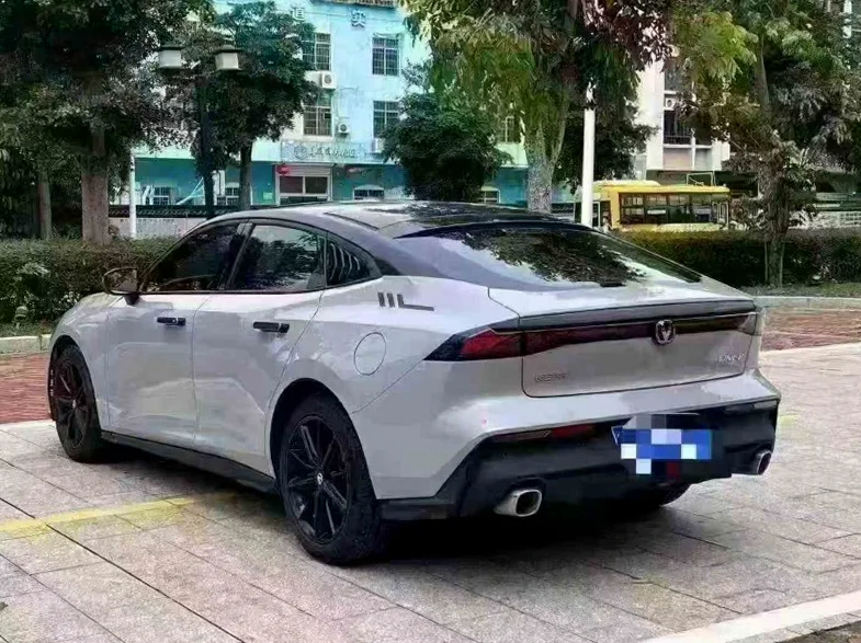 长安汽车UNI 内饰后排