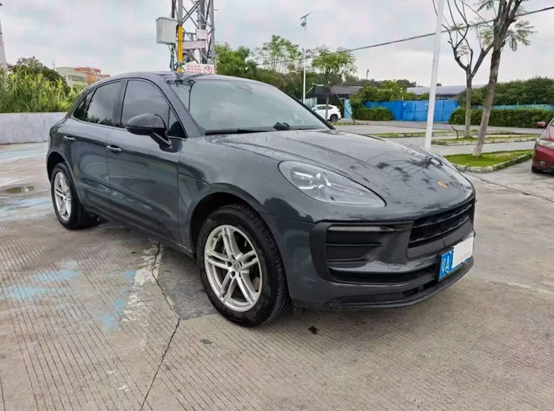 保时捷Macan 正面外观三