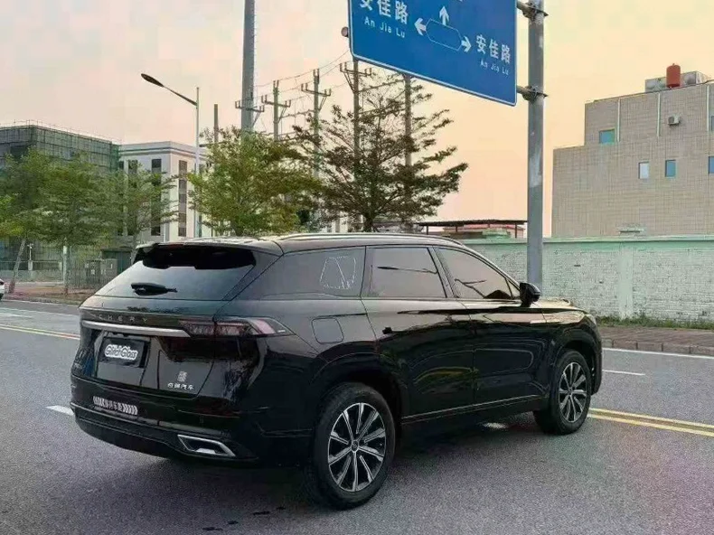 奇瑞瑞虎 内饰前排
