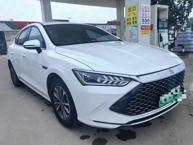 比亚迪秦 正面外观二