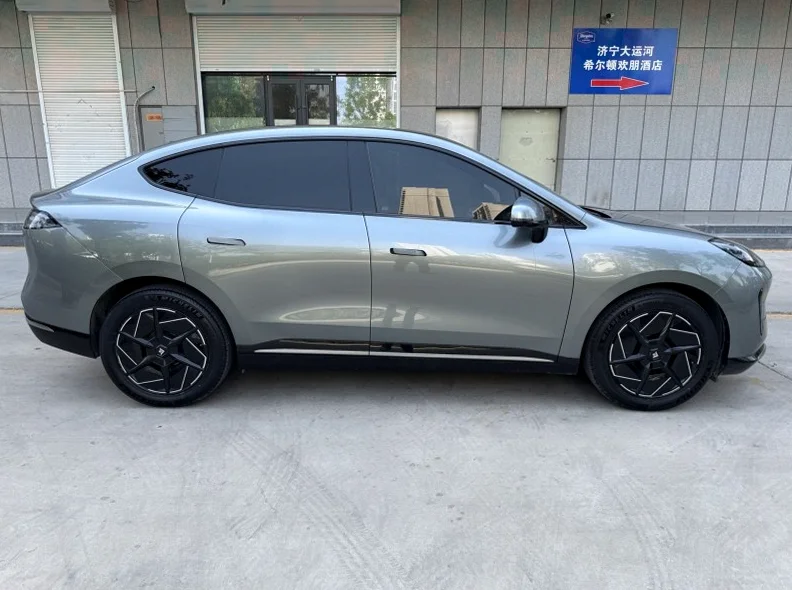 传祺昊铂GT 内饰后排