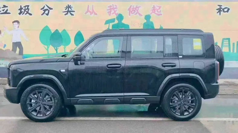 哈弗猛龙 后面外观一