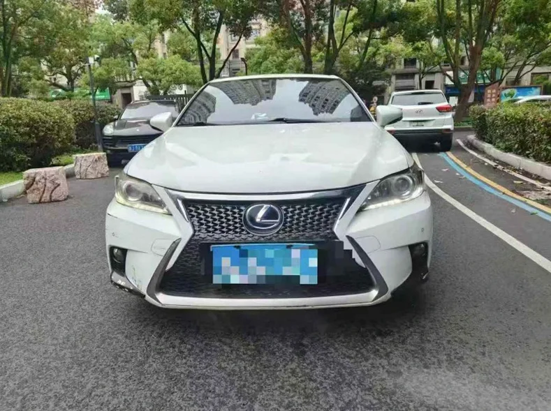 14年雷克萨斯CT200H 1.8L油电混合