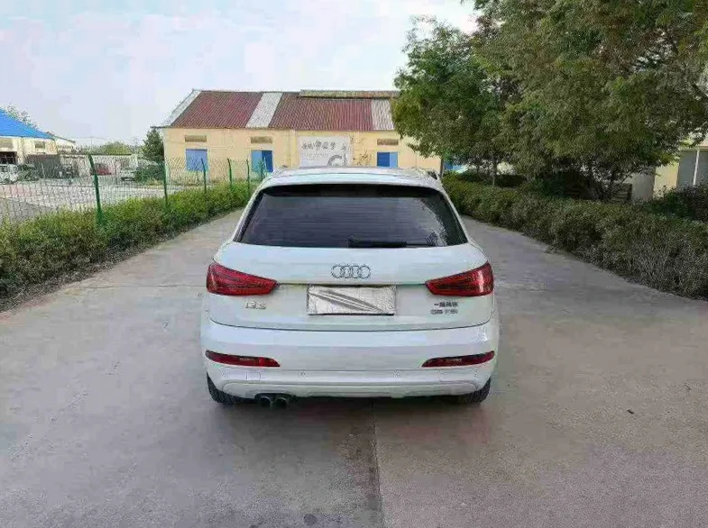 奥迪Q3 驾驶室