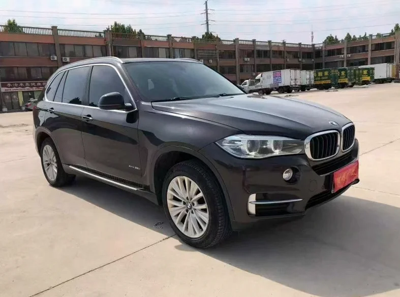 宝马X5 正面外观三