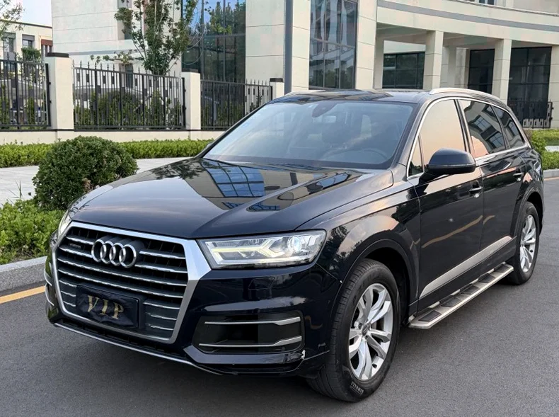 奥迪Q7 正面外观二