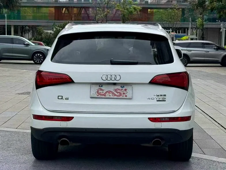 奥迪Q5 驾驶室