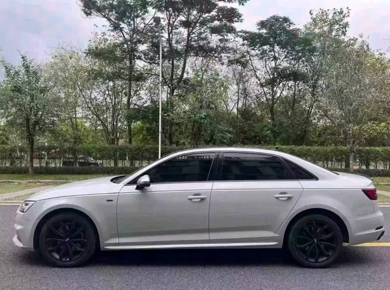 奥迪A4L 后面外观一
