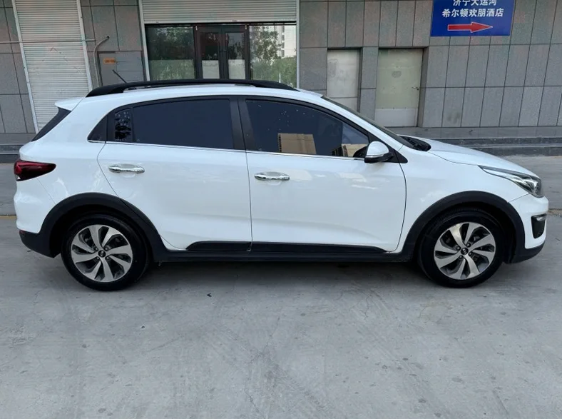 起亚KX1 后面外观一