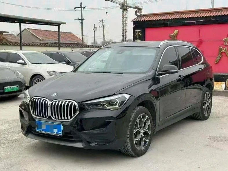 X1宝马 正面外观二