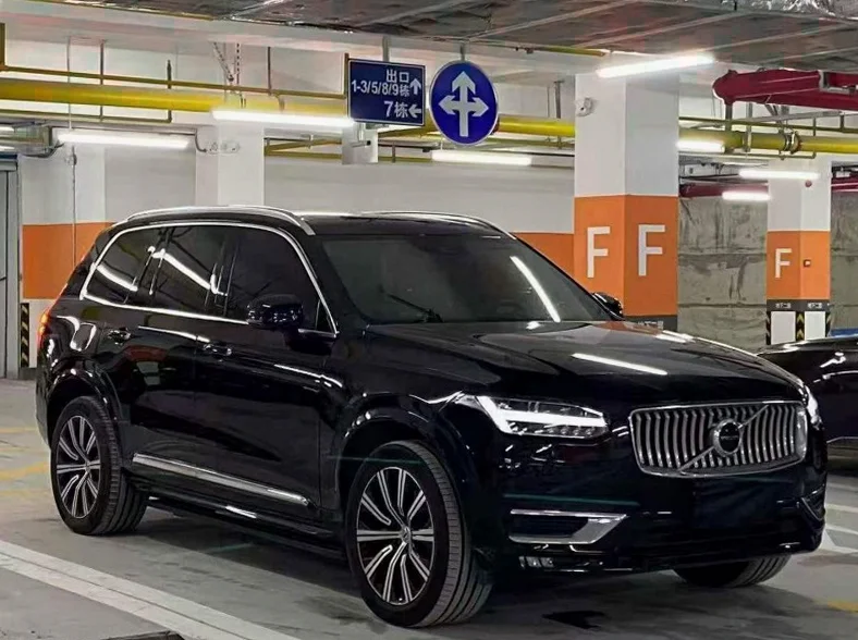 沃尔沃XC90 正面外观三