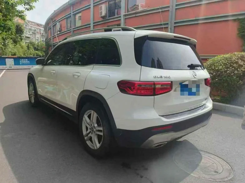 奔驰GLB 后面外观二