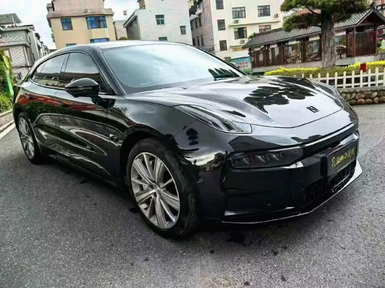 极氪汽车001 正面外观三