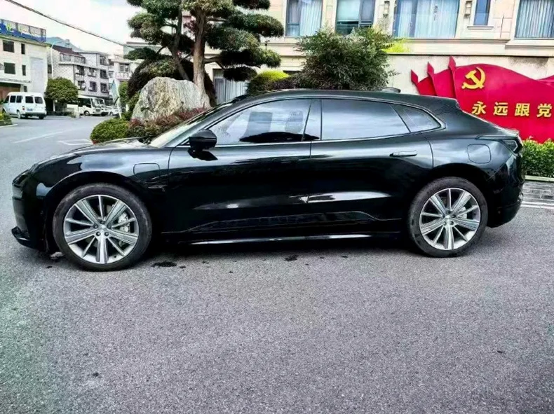 极氪汽车001 内饰前排