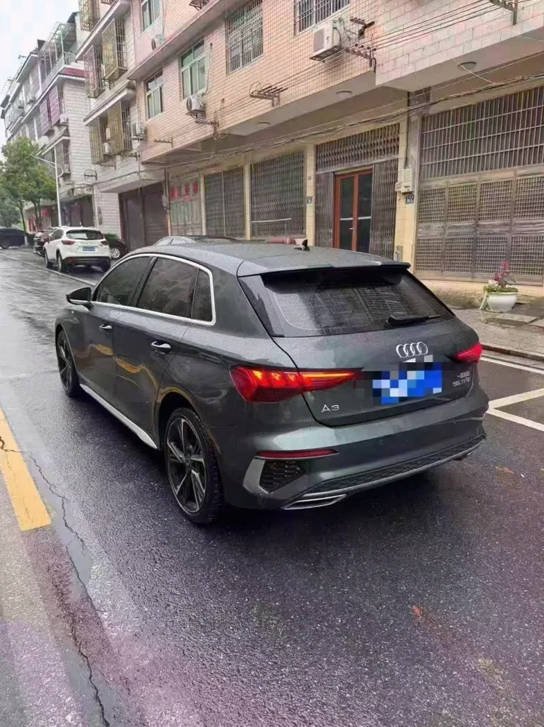 奥迪A3 内饰前排