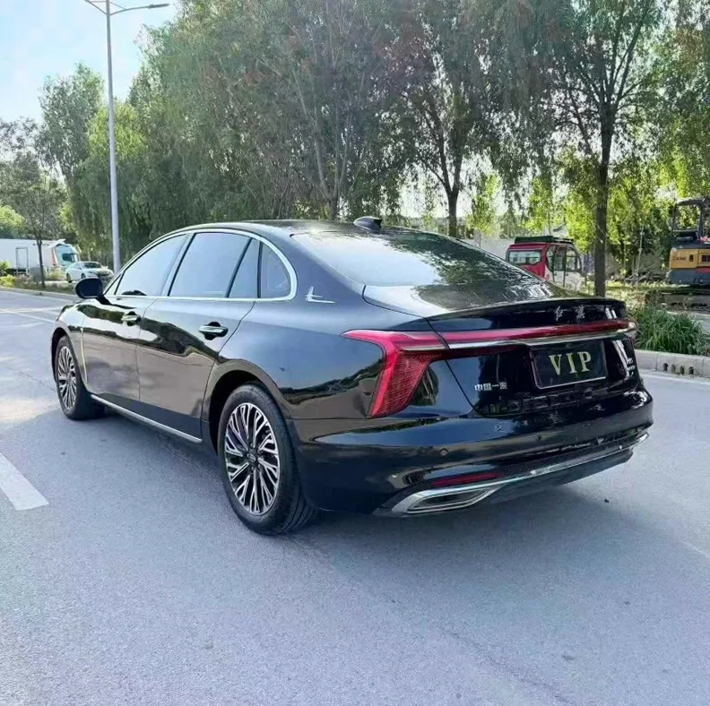红旗H5 驾驶室