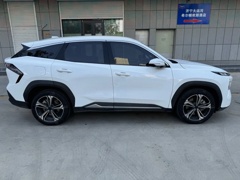 吉利银河 后面外观三