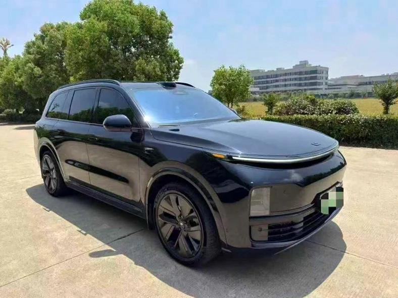 理想L9 正面外观三