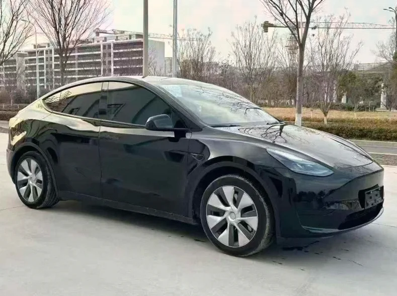 特斯拉MODEL 正面外观二