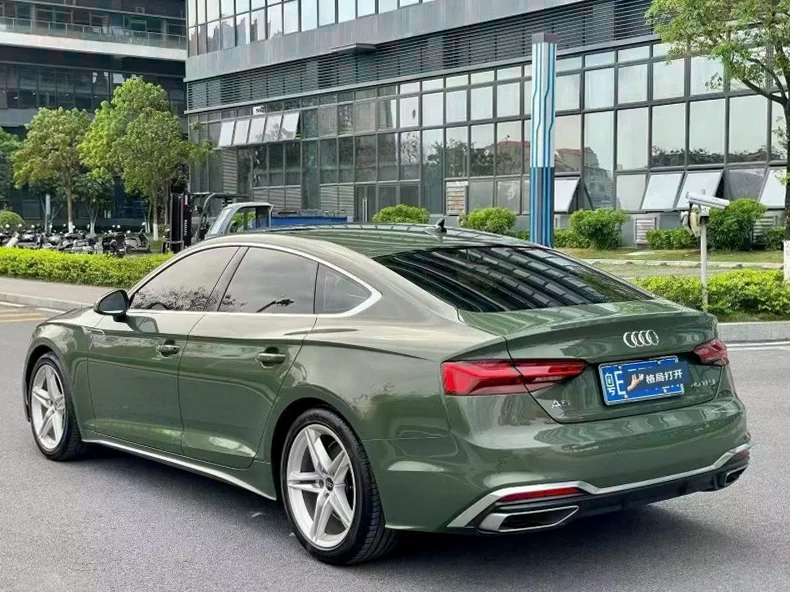 奥迪A5 后面外观一