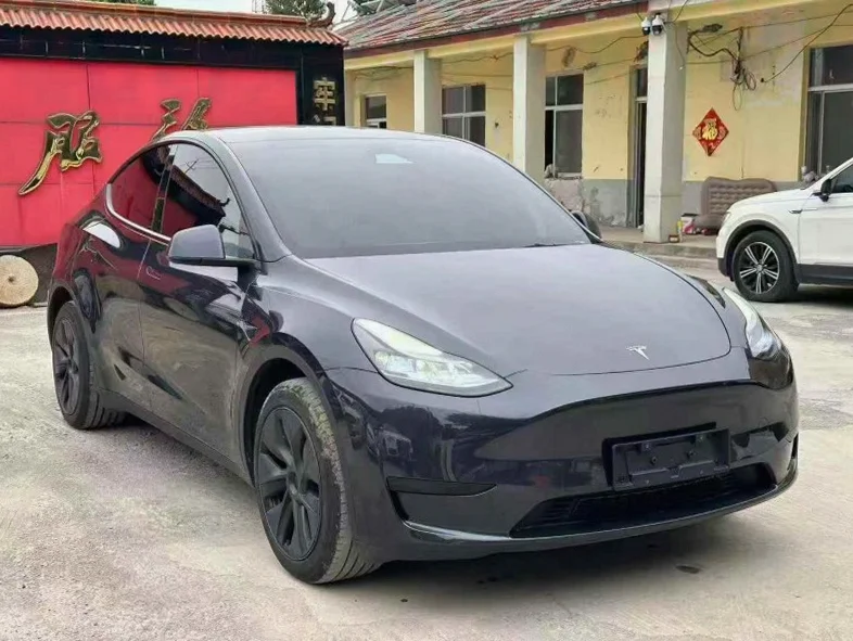 特斯拉MODEL 正面外观三