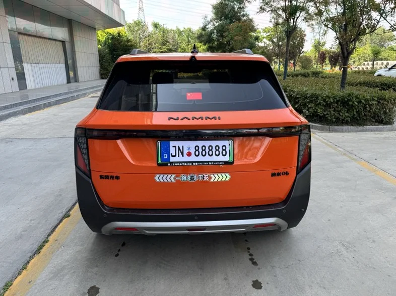 东风纳米 驾驶室