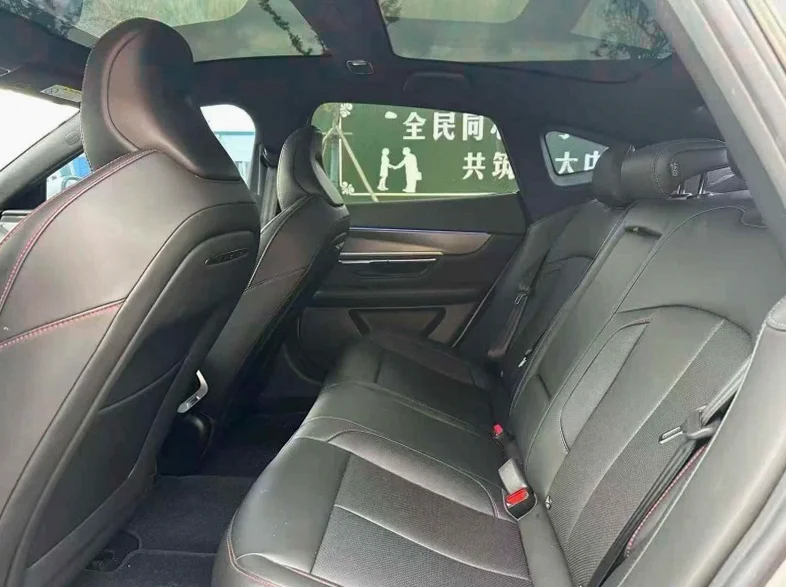 小鹏汽车p7 后面外观三