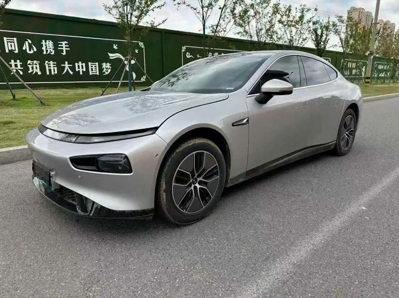 小鹏汽车p7 正面外观三