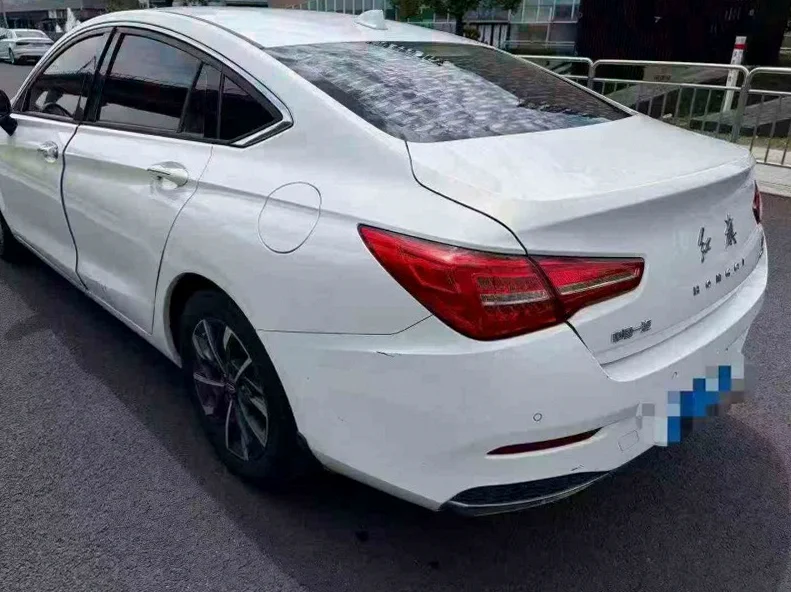 红旗H5 后面外观三