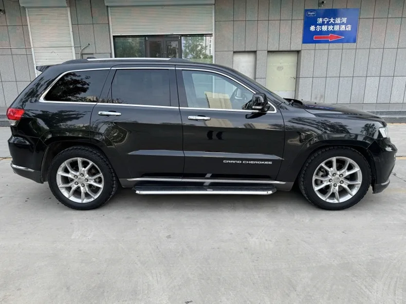Jeep大切诺基 后面外观一