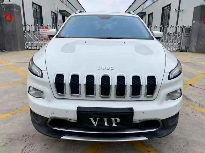 16年Jeep自由光2.4四驱顶配