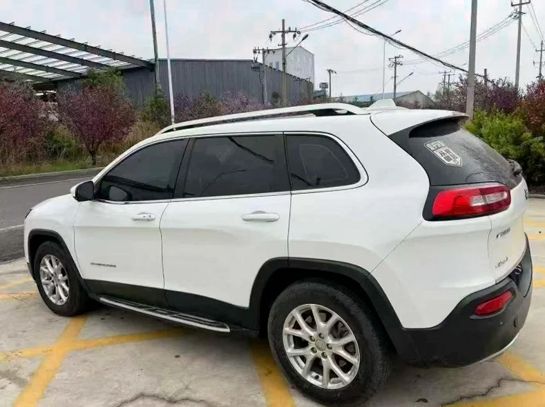 Jeep自由光 后面外观三