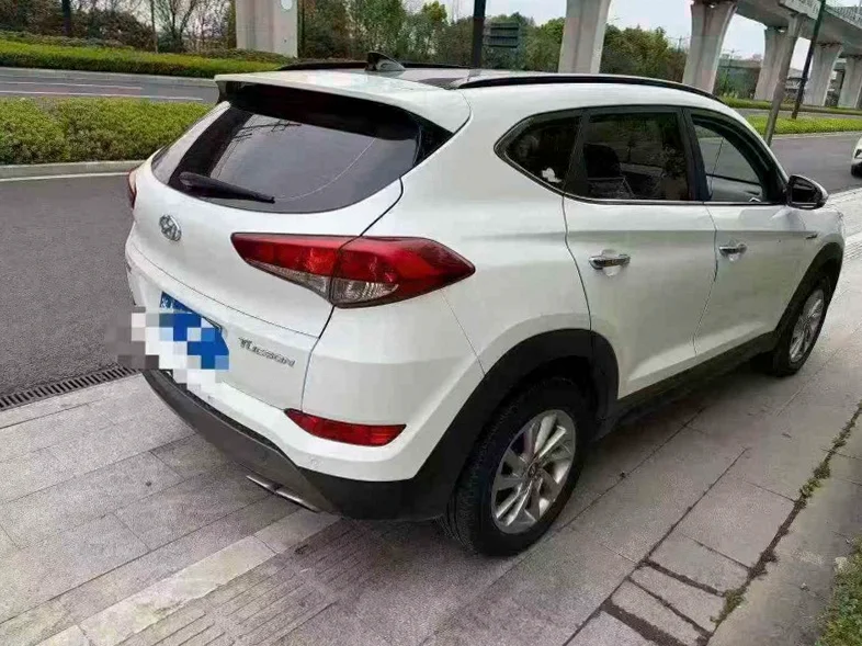 现代途胜 后面外观一
