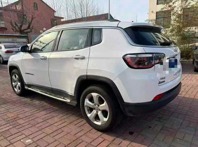 Jeep指南者 内饰前排