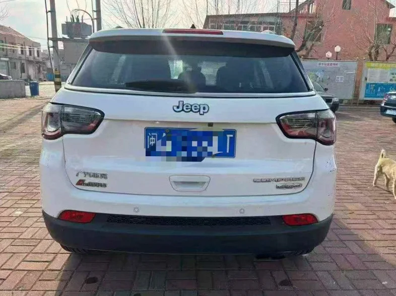 Jeep指南者 驾驶室